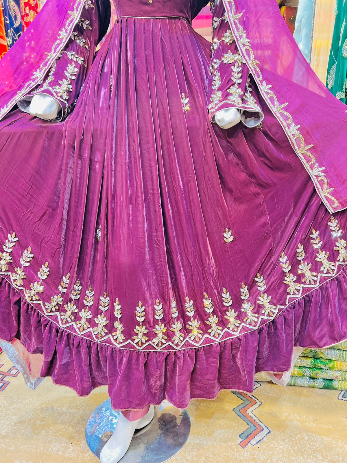 Original 9000 Phoenix Velvet Hand Work Full Diamonds Work - Image 8