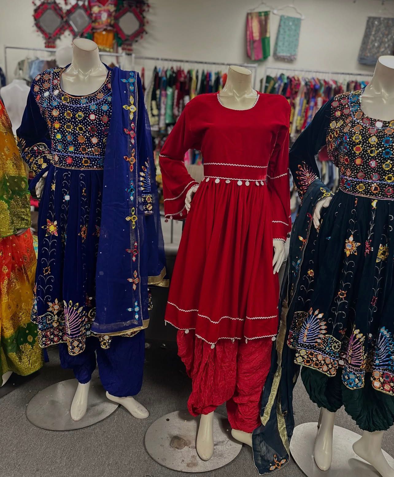 Afghan Traditional Kuchi Bridal Gown - Image 4