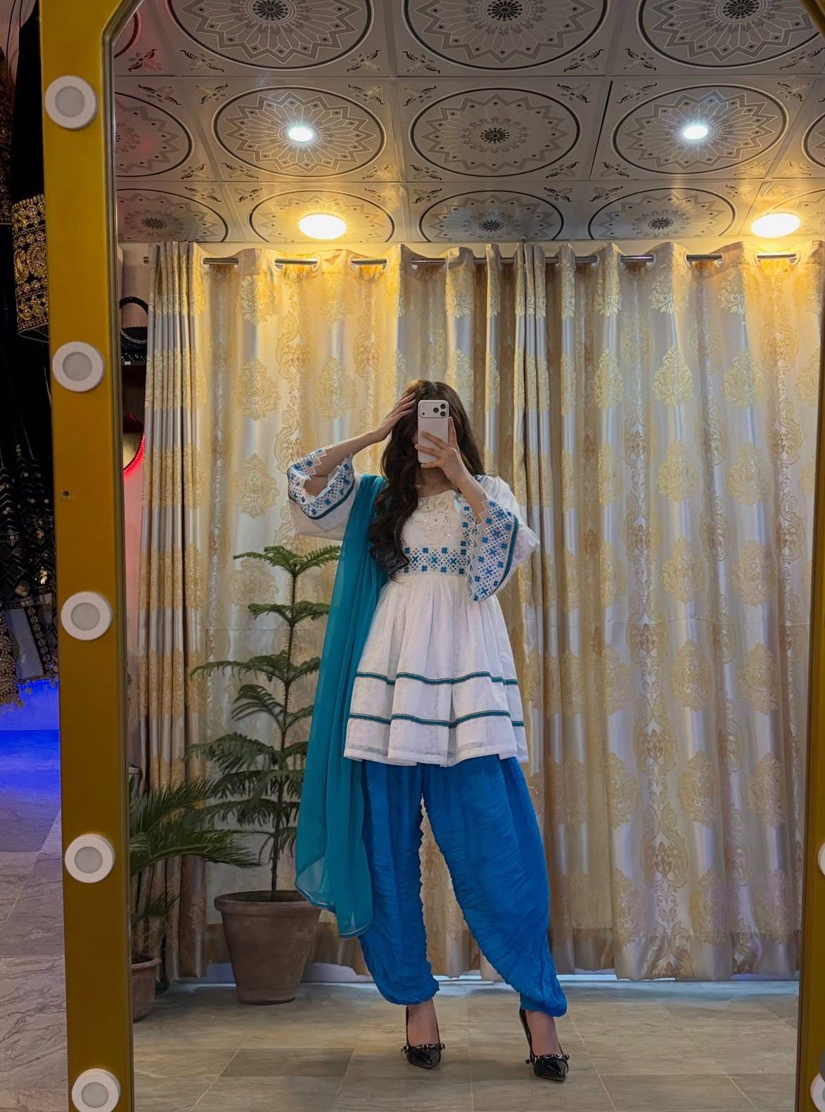 Beautiful Gandi Afghani Frock - Image 4