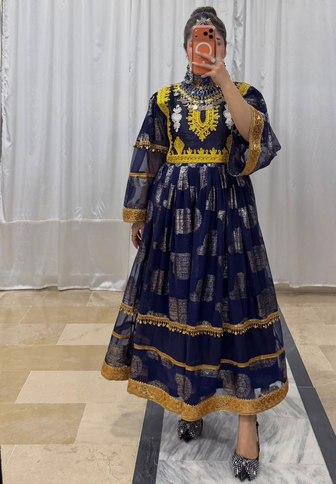 Beautiful Gandi Afghani Frock - Image 2