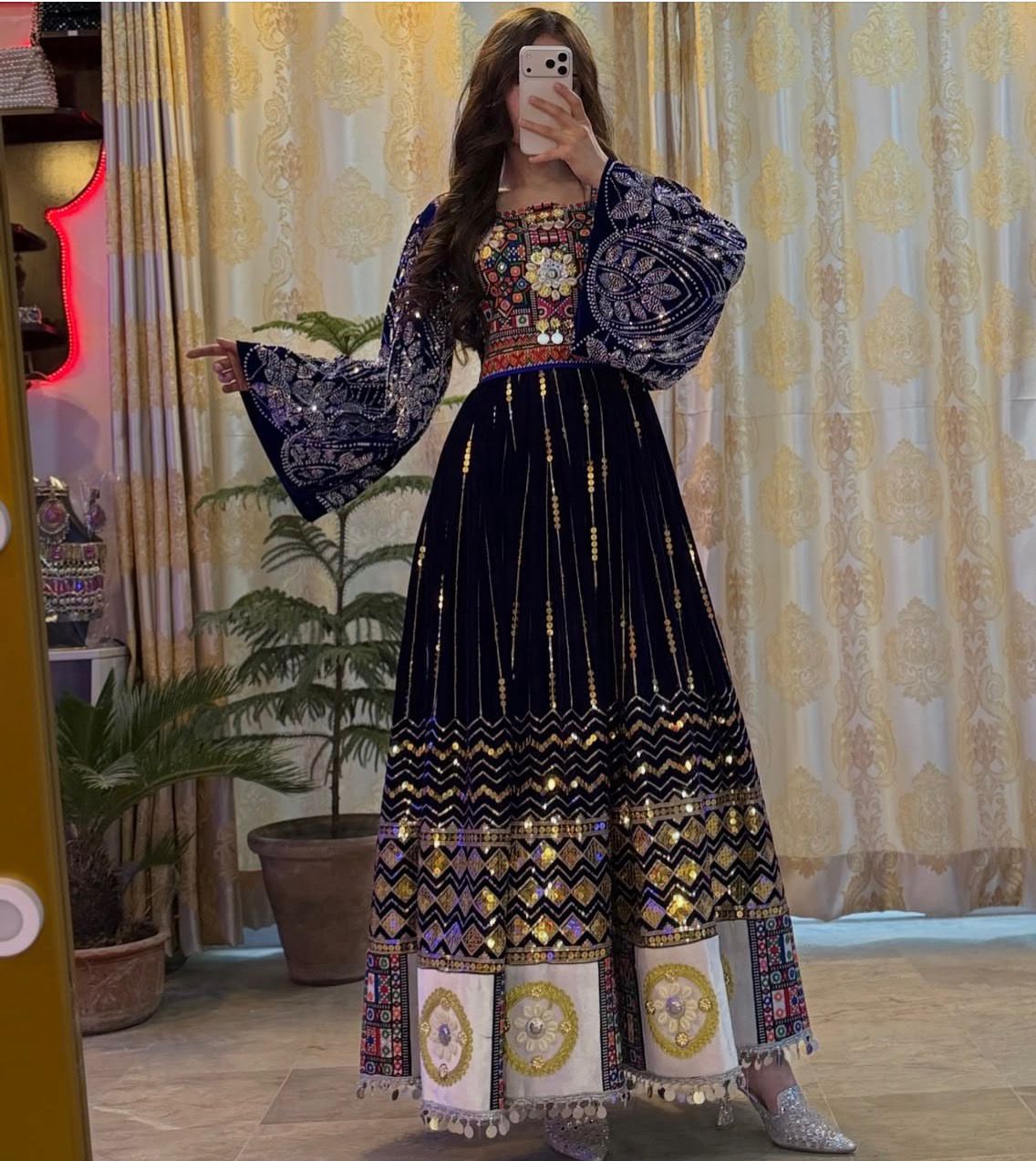 Beautiful Gandi Afghani Frock - Image 3