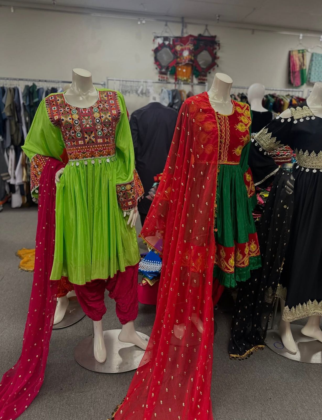 Afghan Traditional Kuchi Bridal Gown - Image 6