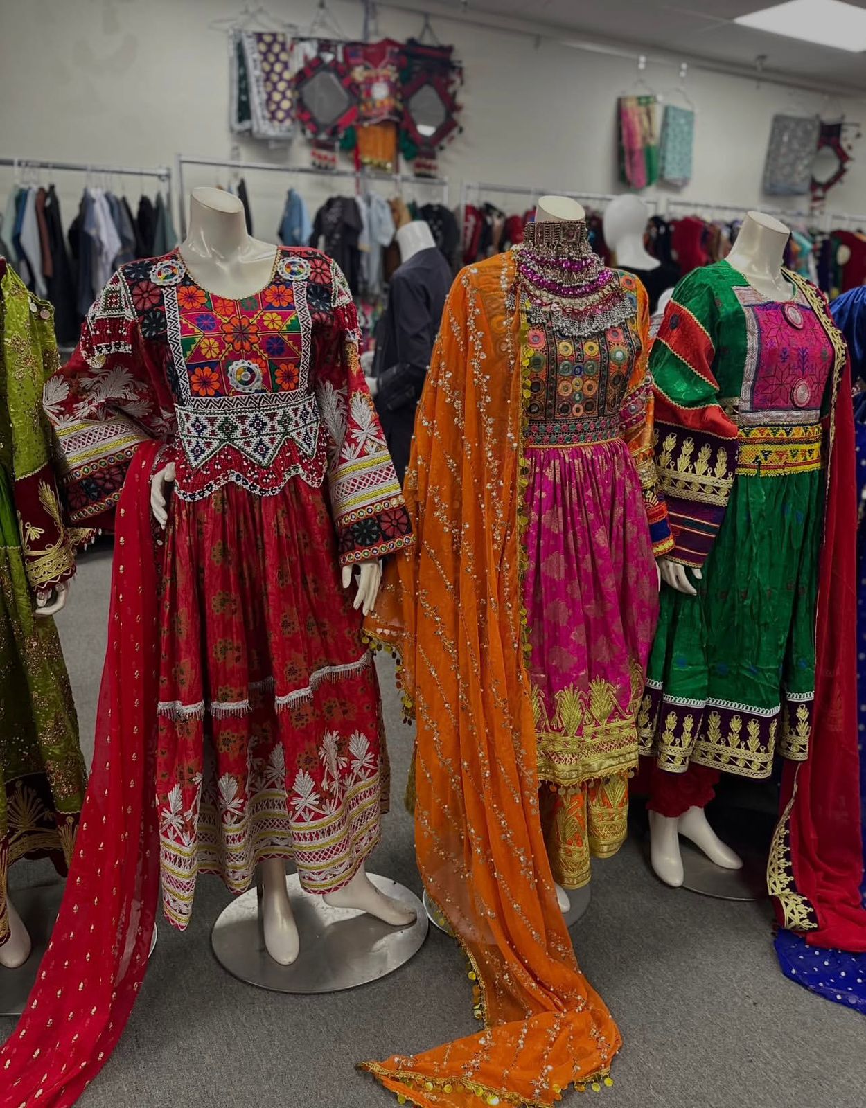 Afghan Traditional Kuchi Bridal Gown - Image 7