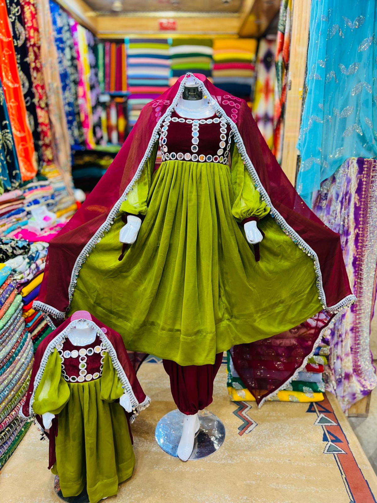 Beautiful Simple Mirror Work - Image 8