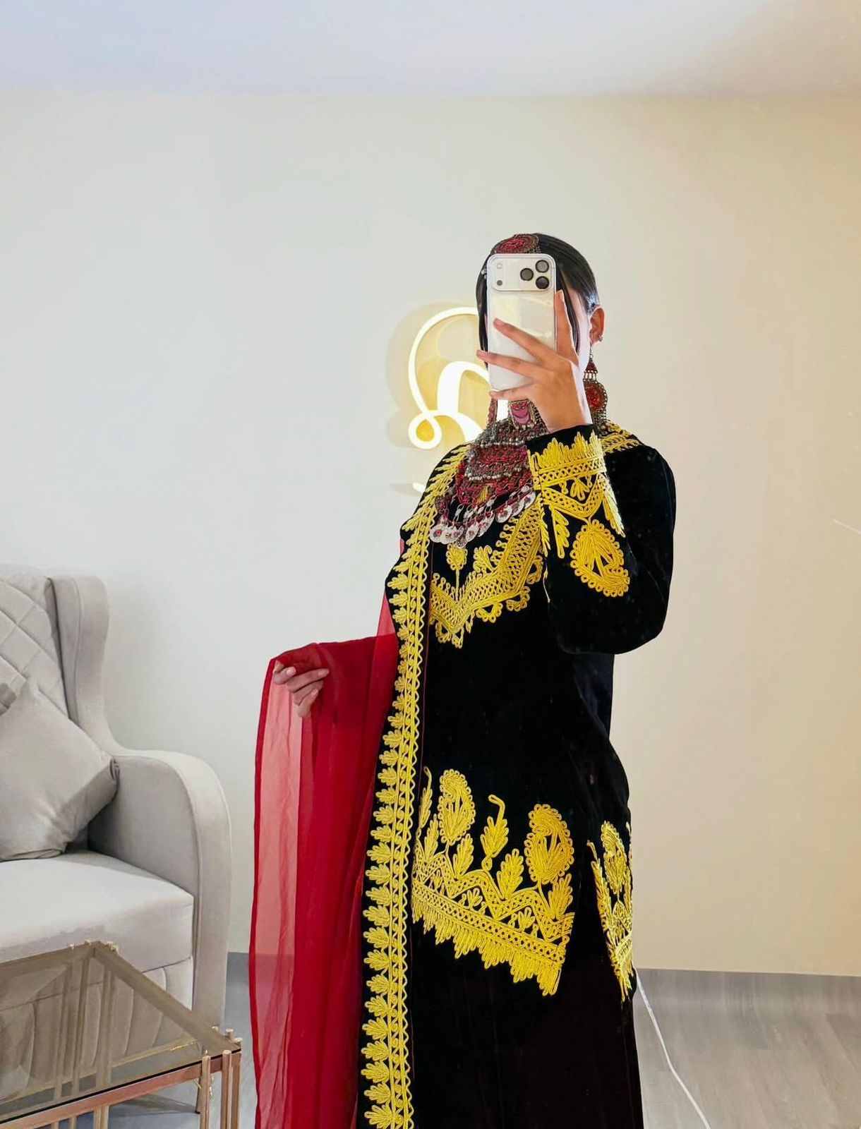 This Traditional Afghani Outfit - Image 4