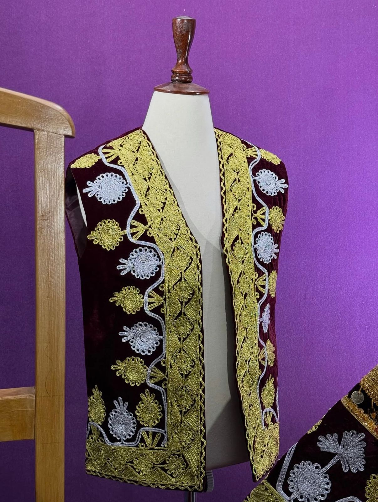 This Traditional Afghani Outfit - Image 6