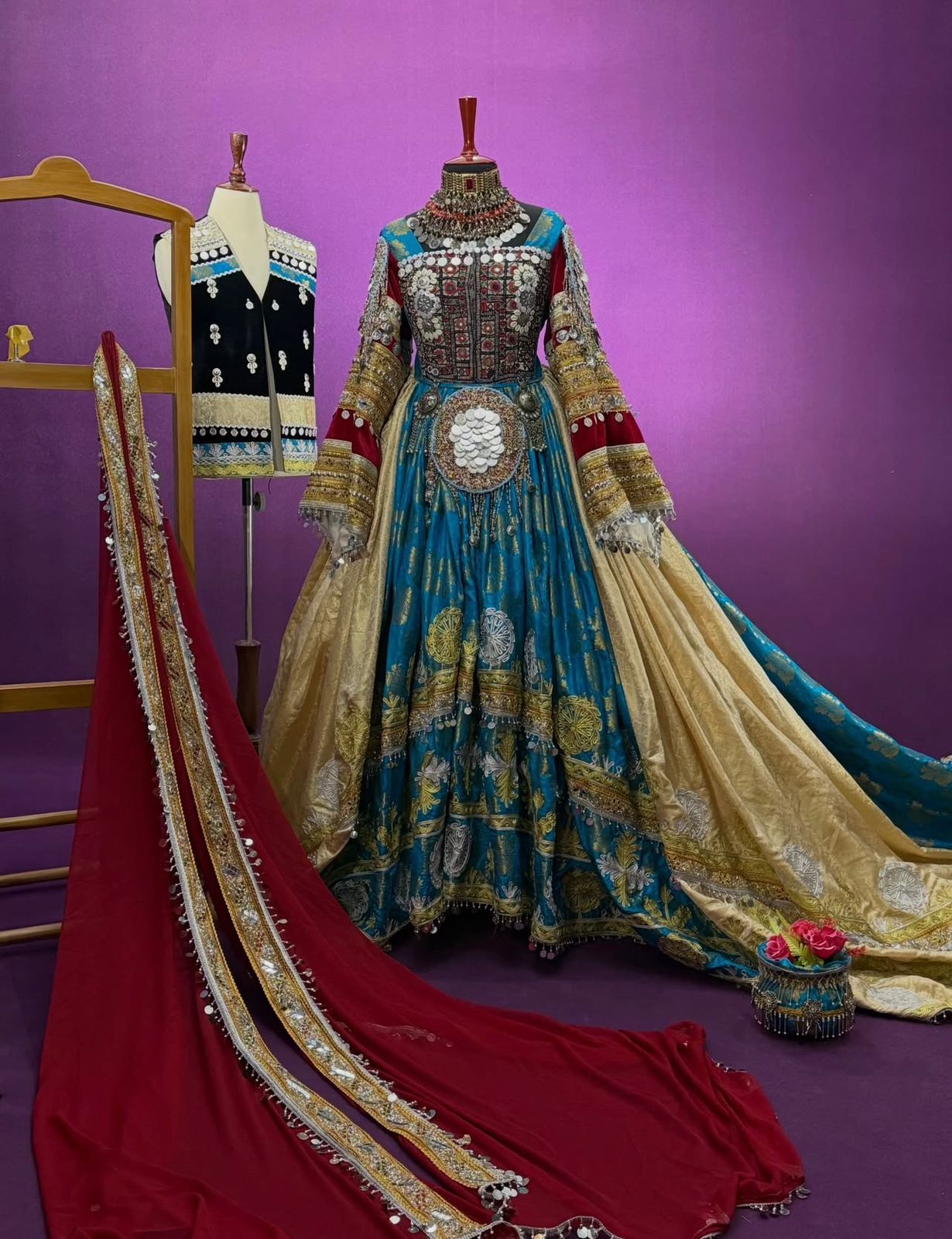 This Traditional Afghani Outfit - Image 3